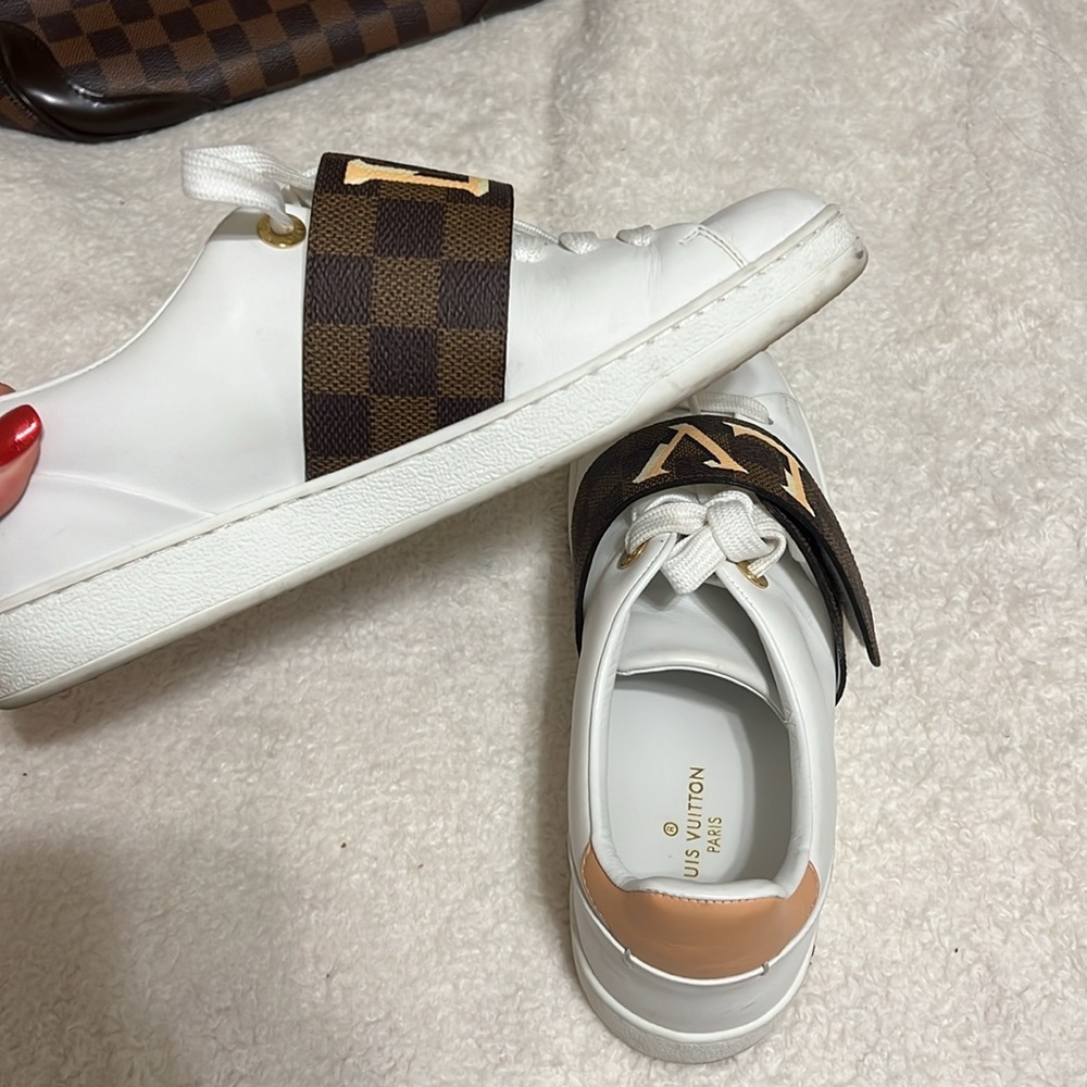 Louis Vuitton sneakers - Picture 6 of 8